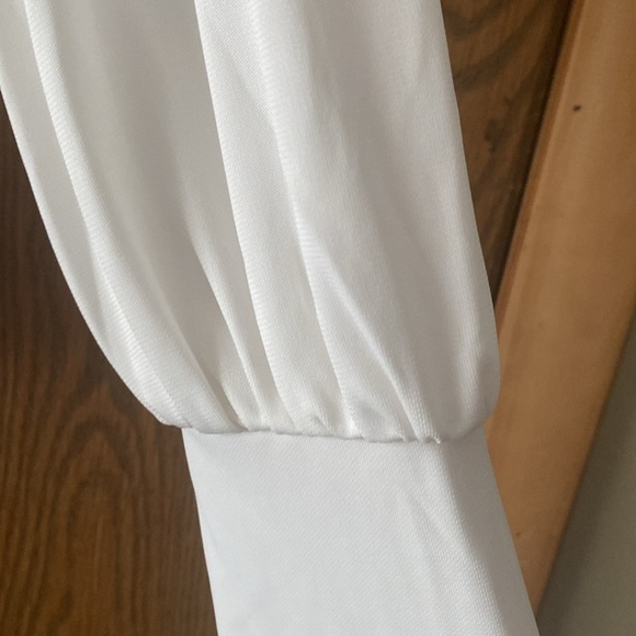 NWT Ann Taylor Size L LS peep hole on front top - Picture 9 of 9